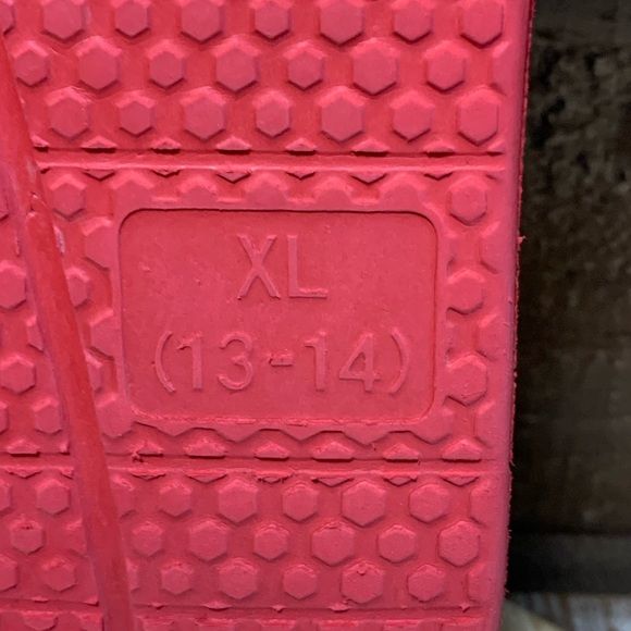 The Ohio State University men’s red adjustable flip flops size 13-14 - Picture 9 of 9